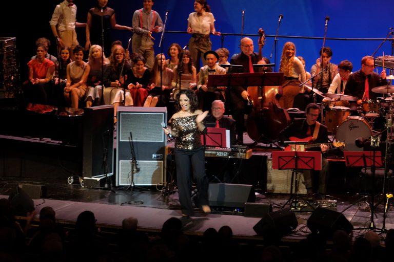 Solistin, Chor und BigBand bei A Soul Journey
